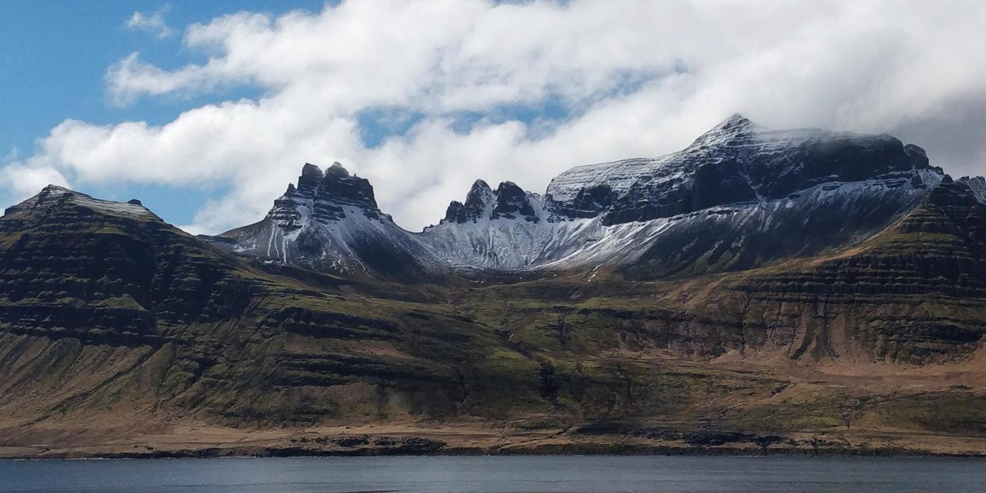 Saxa Guesthouse Stöðvarfjörður Екстериор снимка